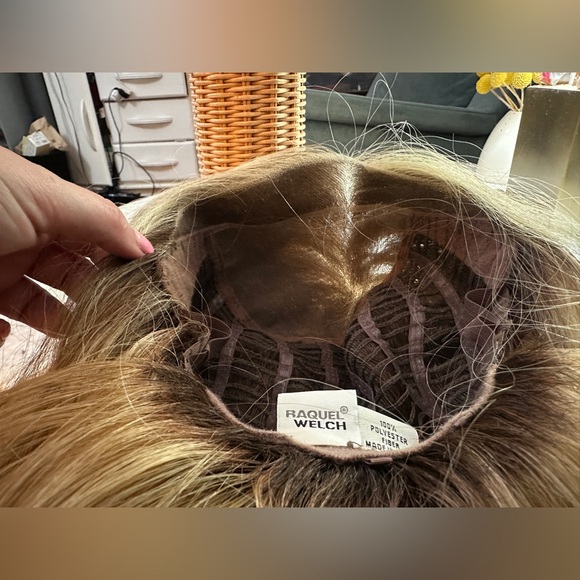 Raquel Welch Big Spender HF Synthetic Lacefront Wig Monotop in Shaded Wheat - Picture 7 of 13